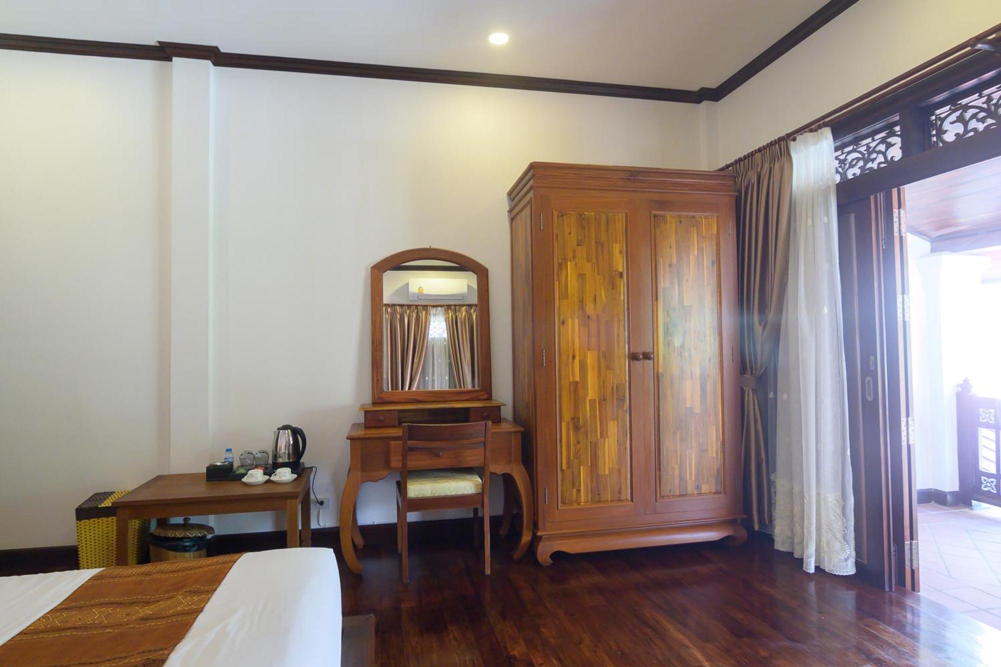 Lux Hotel Λουάνγκ Πραμπάνγκ Εξωτερικό φωτογραφία