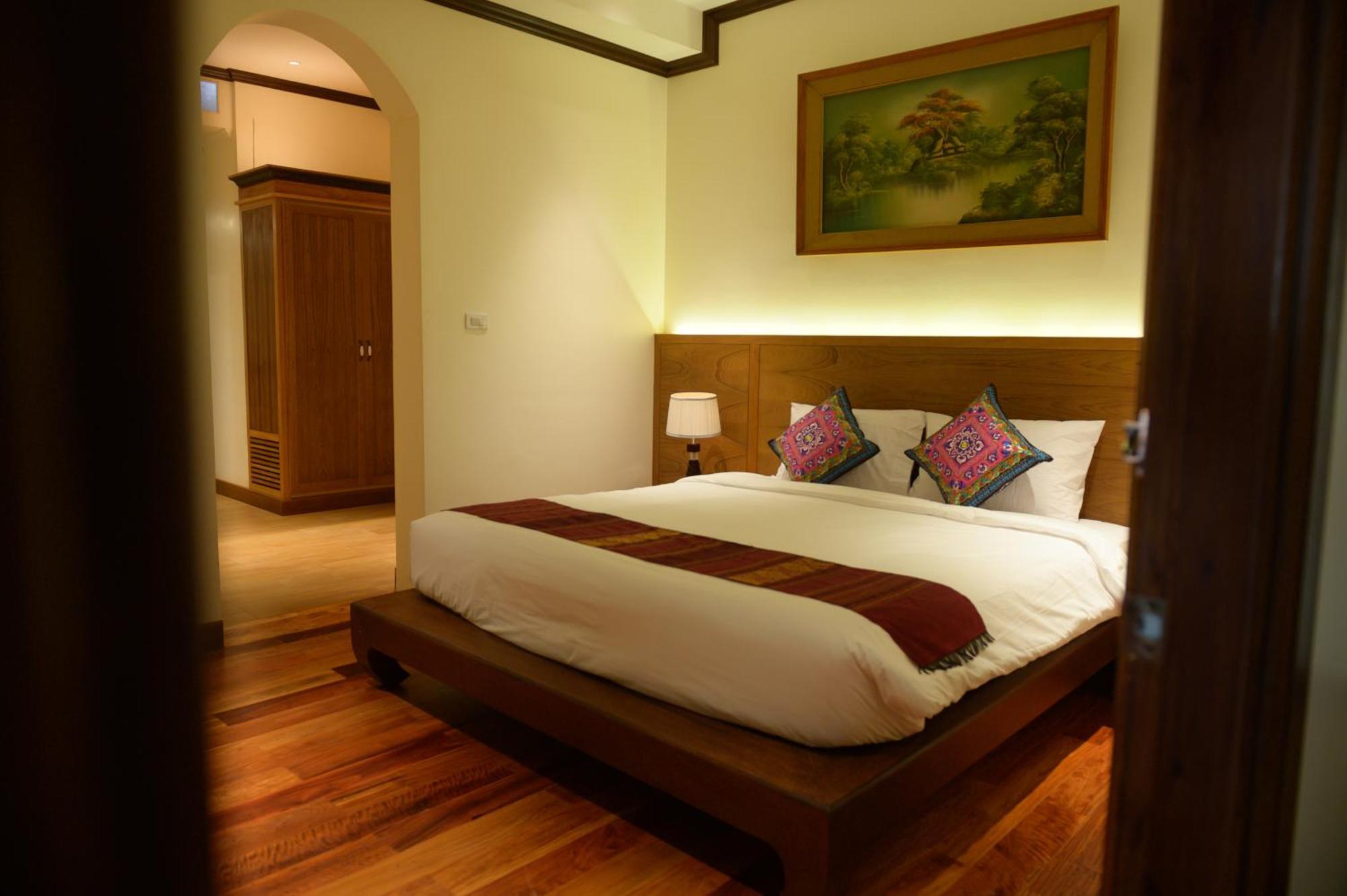 Lux Hotel Λουάνγκ Πραμπάνγκ Εξωτερικό φωτογραφία