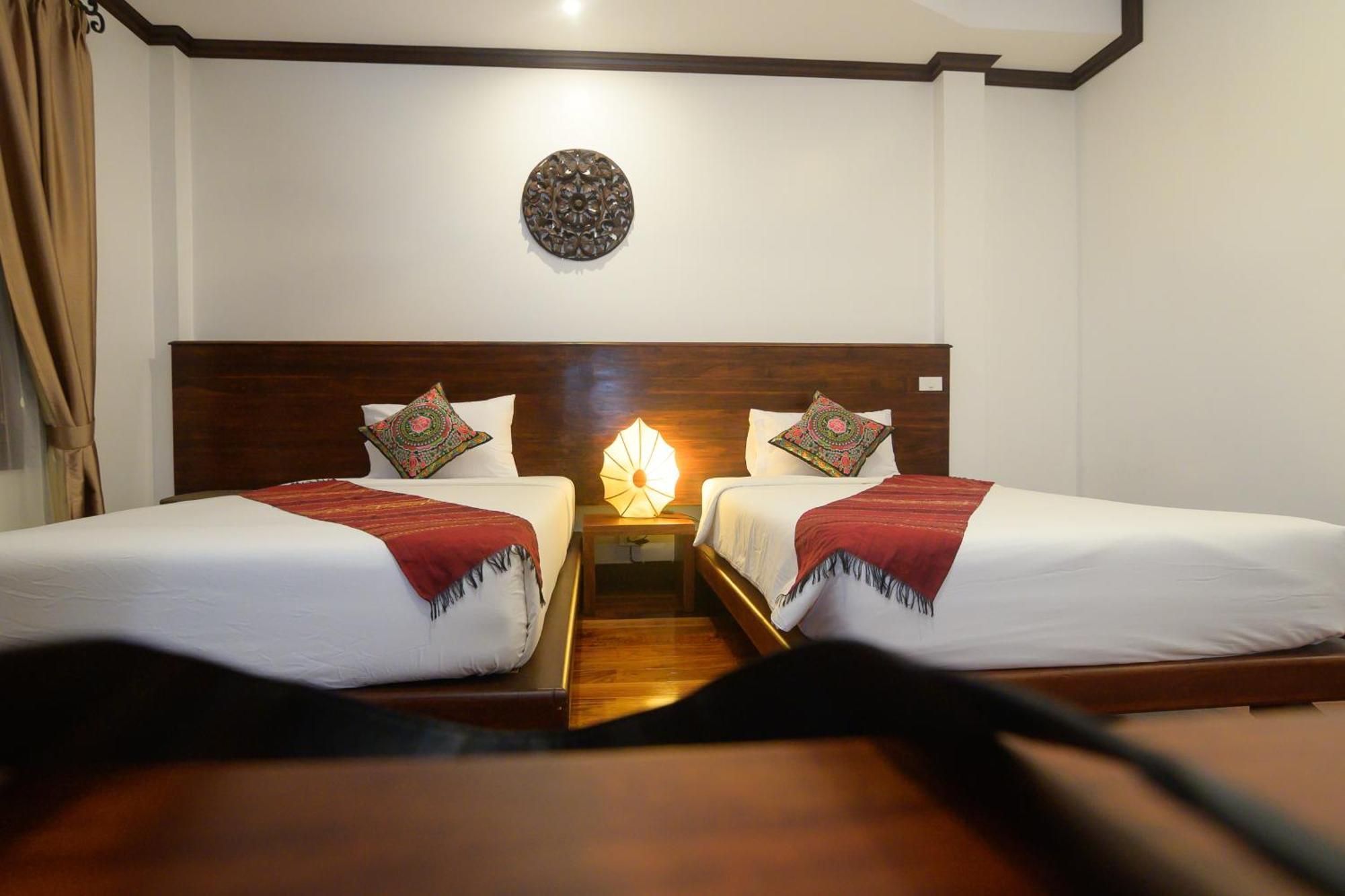 Lux Hotel Λουάνγκ Πραμπάνγκ Εξωτερικό φωτογραφία