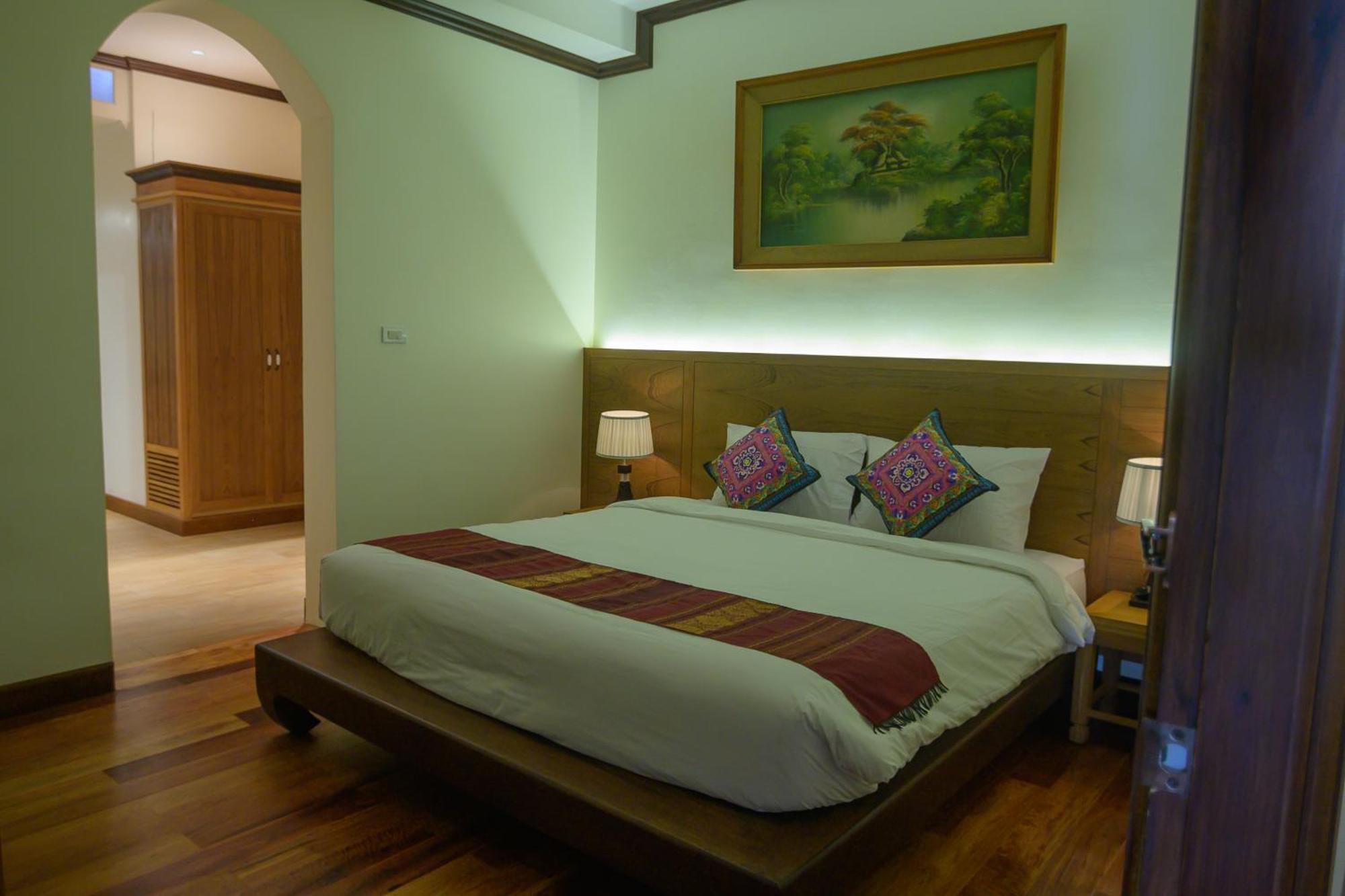 Lux Hotel Λουάνγκ Πραμπάνγκ Εξωτερικό φωτογραφία