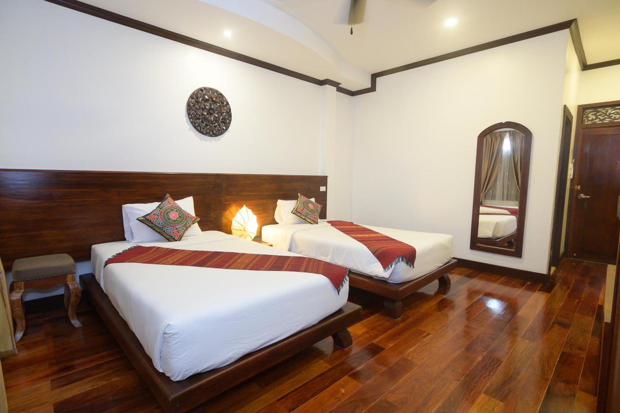 Lux Hotel Λουάνγκ Πραμπάνγκ Εξωτερικό φωτογραφία