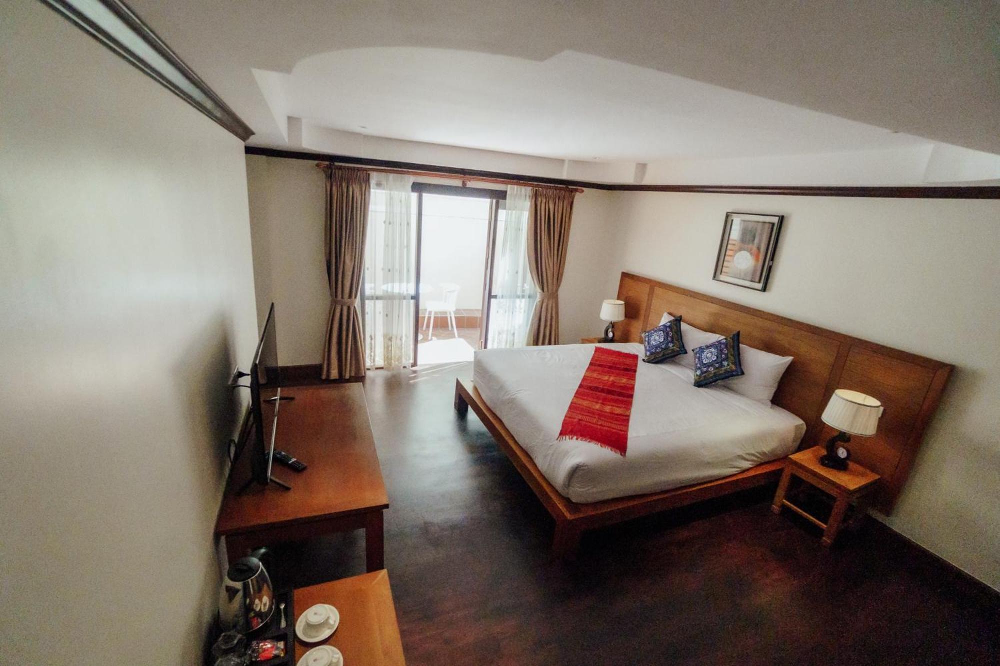 Lux Hotel Λουάνγκ Πραμπάνγκ Εξωτερικό φωτογραφία